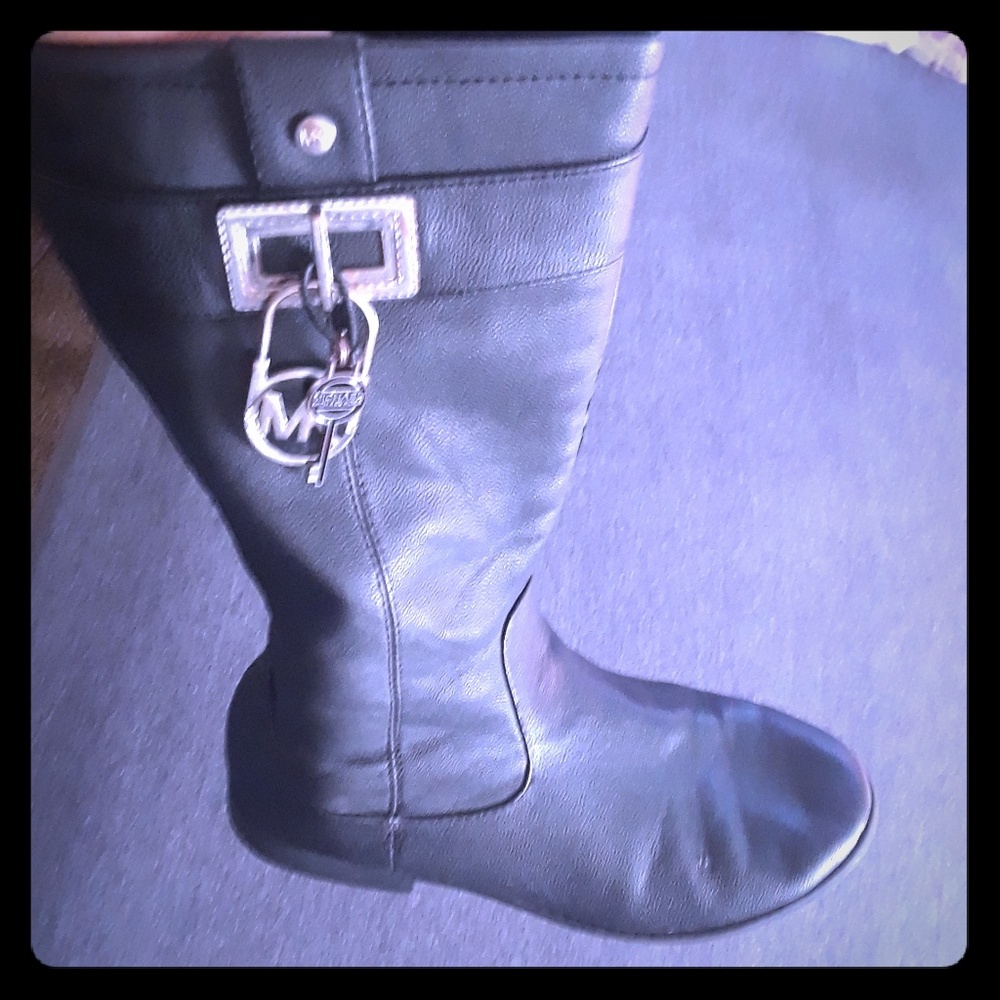 Girls size 3 MK boots